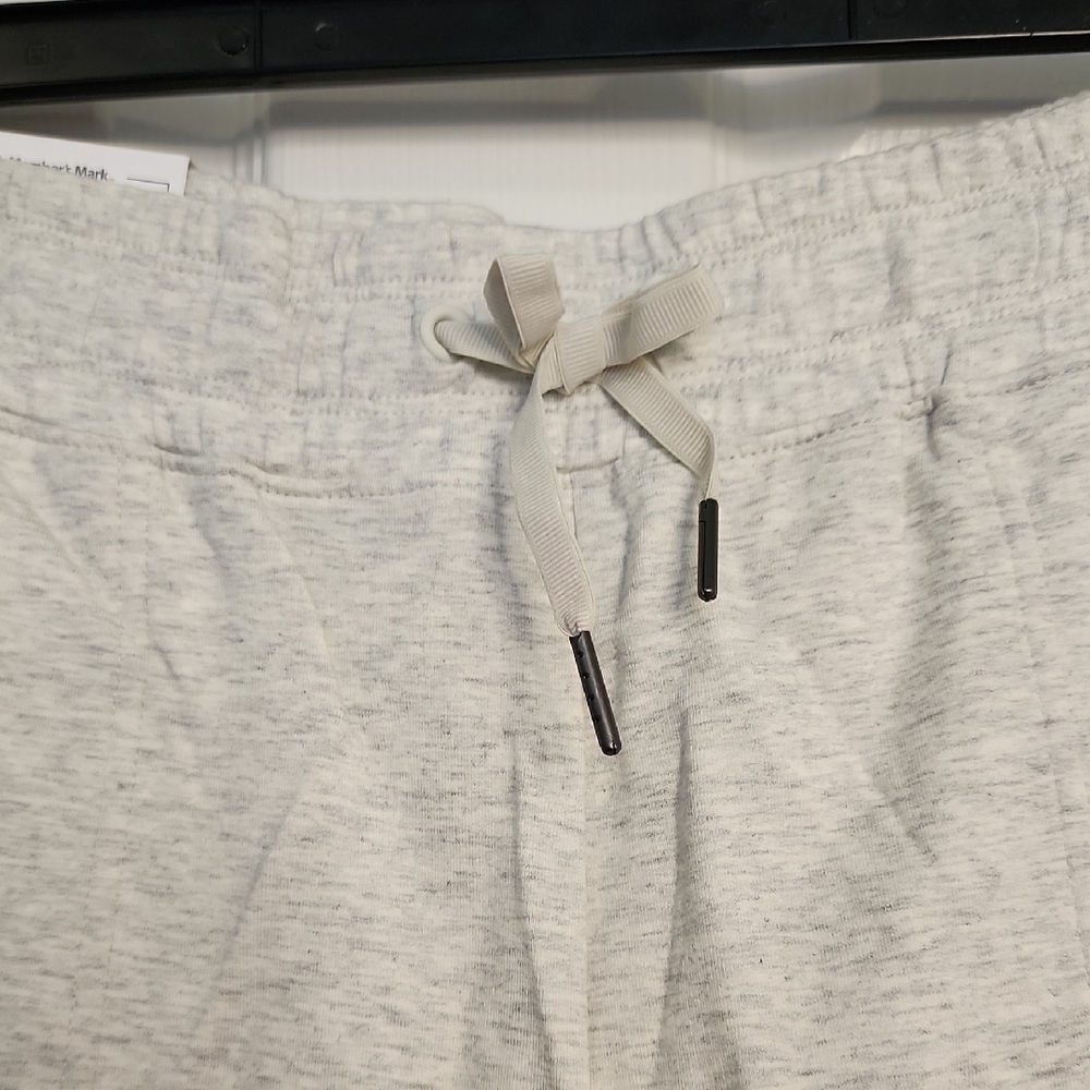 Women's Light Gray Cropped Pants - Picture 3 of 8